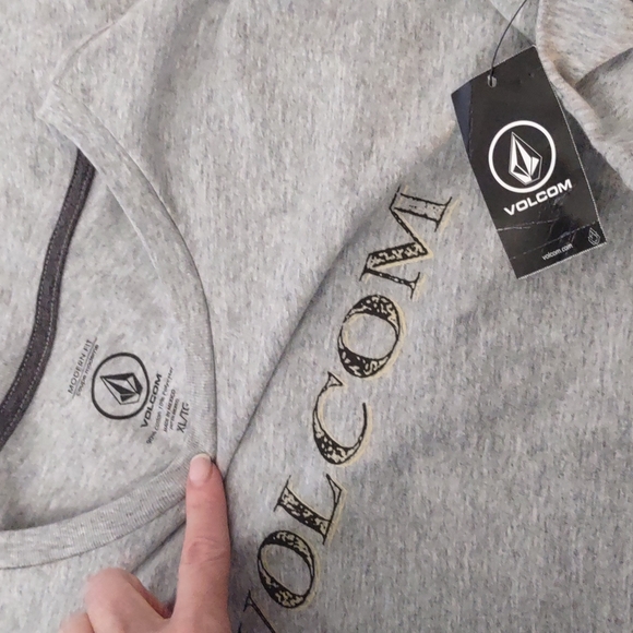 Volcom Gray Cotton Heather Graphic Men Short sleeve T shirt New XL - Picture 2 of 6